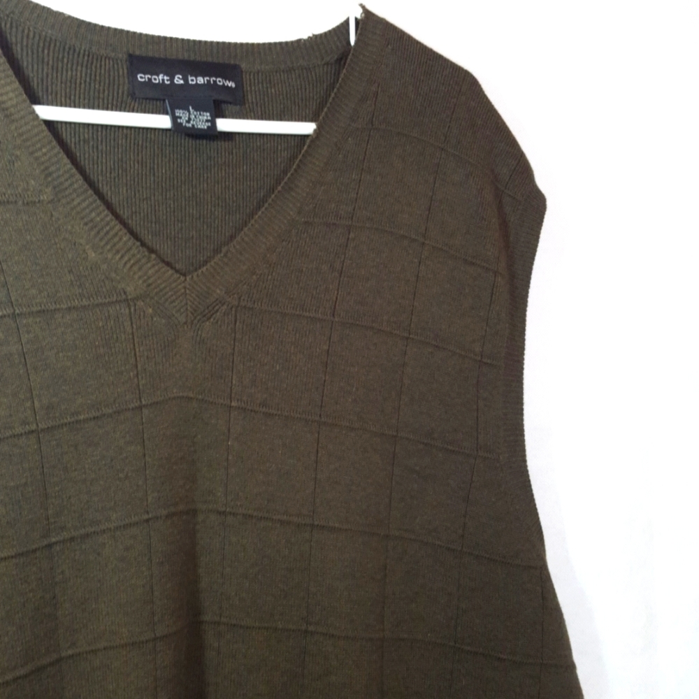 Croft & Barrow Vest - Picture 3 of 7